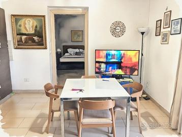 Bilocale fronte tribunale afiacente accademia