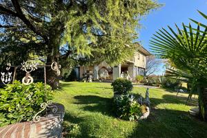 CASA SEMINDIPENDENTE A SOMMACAMPAGNA