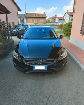 VOLVO D3 GEARTRONIC (5 CILINDRI)