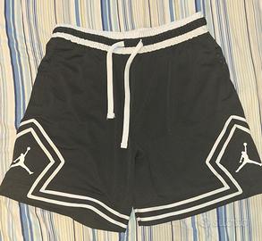 Pantaloncini Nike Jordan + cappellino Jordan
