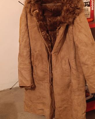 montone donna  tg.42/44 € 40  + vario abbig