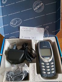 NOKIA 3310 con scatola, carica batteria, auticolar