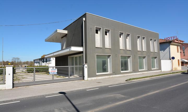 Locale commerciale a San Giorgio di Nogaro