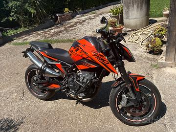 Ktm duke 790 105cv