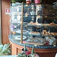 arredamento e attrezzatura bar