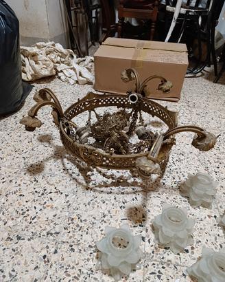 Grande lampadario in ottone bronzo antico vintage