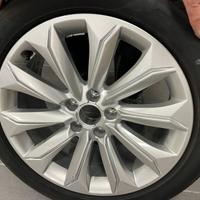 Cerchi e gomme Audi 18”