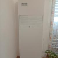  n. 3 condizionatori , 2 orizzontali 1 verticale 