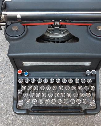 Olivetti M 40/3 Macchina da scrivere