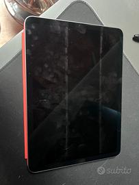 iPad Air 256 GB Wi-Fi + Cover