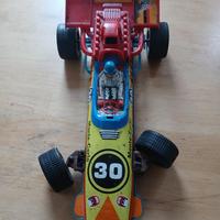 MACCHINA FORMULA 1 IN LATTA E PLASTICA 27 CM VINTA