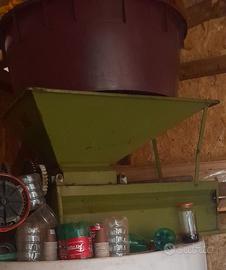 PIGIATRICE ELETTRICA PER UVA