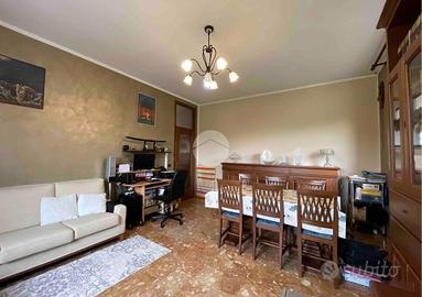 CASA SEMINDIPENDENTE A ASTI