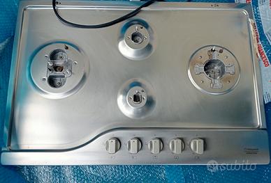 piano cottura 4 fuochi 