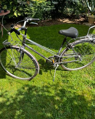Bicicletta da donna con doppi rapporti