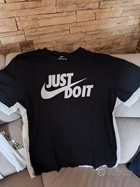 due maglie Nike L XL
