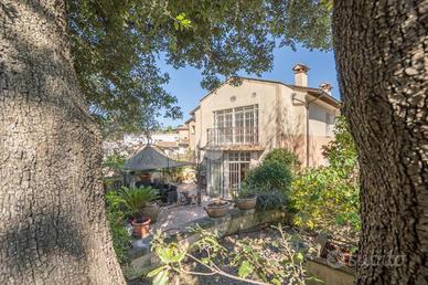 VILLA A SCHIERA D'ANGOLO A FORMELLO