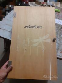 armadietto in legno artigianale vintage 