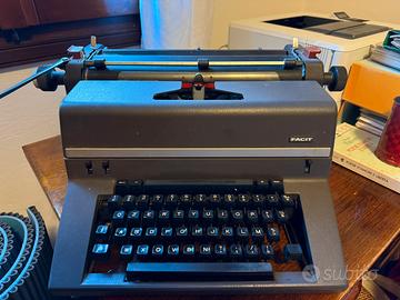 Macchina da scrivere Facit