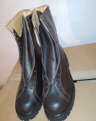 Anfibi modello Paracadutisti