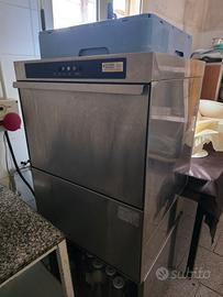 Lavastoviglie ristorante