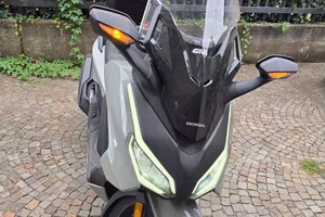 HONDA FORZA 350