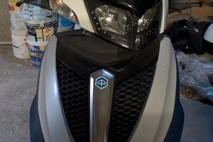 Piaggio MP3 300 Yourban  bauletto 