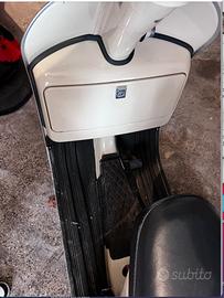 Piaggio Vespa 200 PX - 1978