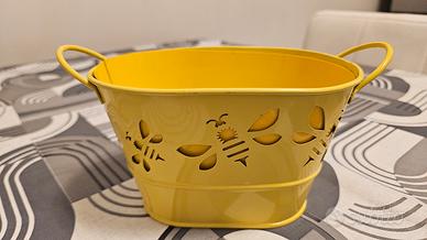 Secchiello decorativo in metallo giallo 