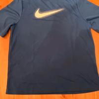 T-shirt Nike