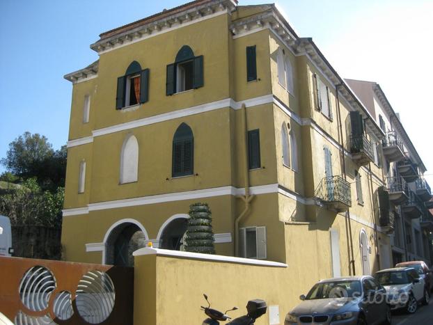 Palazzina in centro con diversi appartamenti