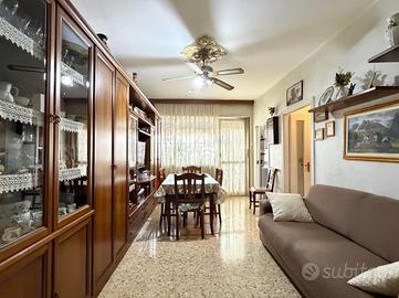 2 LOCALI A VENARIA REALE