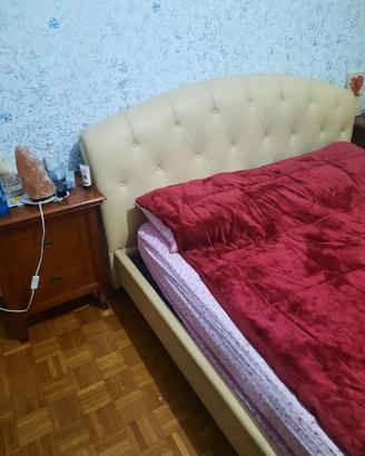 Letto matrimoniale in pelle