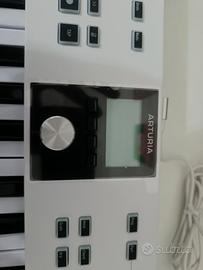 arturia  essntial 49 