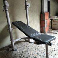 Panca  Inclinata Decathlon con bilanciere e pesi