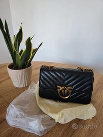 Borsa Love Bag nera in pelle trapuntata