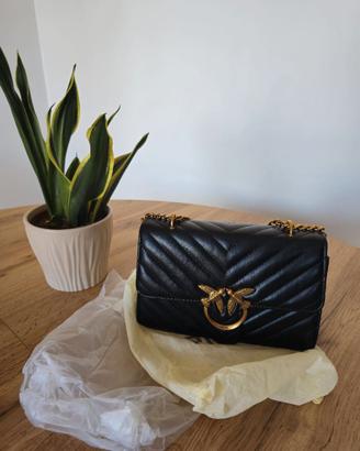 Borsa Love Bag nera in pelle trapuntata