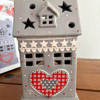 Casetta porta candela in ceramica