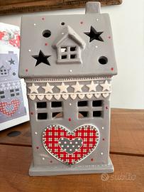 Casetta porta candela in ceramica