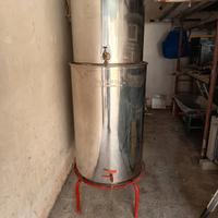 n. 2 fusti acciaio inox da 200 litri cadauno 
