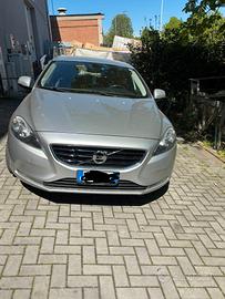 Volvo V40 D2