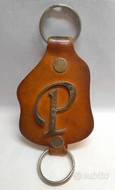 Portachiavi vintage artigianale cuoio iniziale "P"
