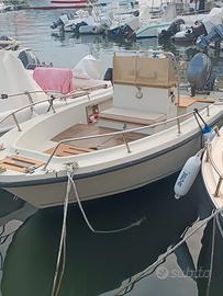 Cantiere Marino con Yamaha 40-60