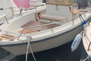 Cantiere Marino con Yamaha 40-60