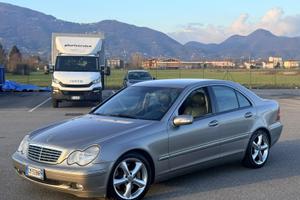 Mercedes C220 cdi Km solo 141.000