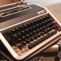 Macchina da scrivere Olivetti Lettera DL