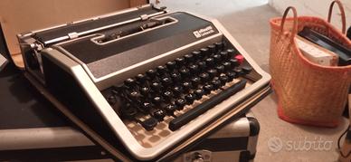 Macchina da scrivere Olivetti Lettera DL