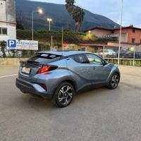 Toyota  CHR 1.8 