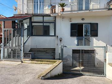 Pozzuoli via Campana