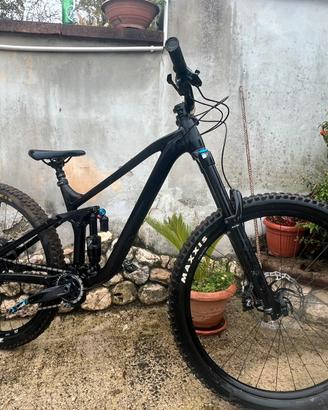 Bici Enduro Cube stereo ONE77 Pro 29’